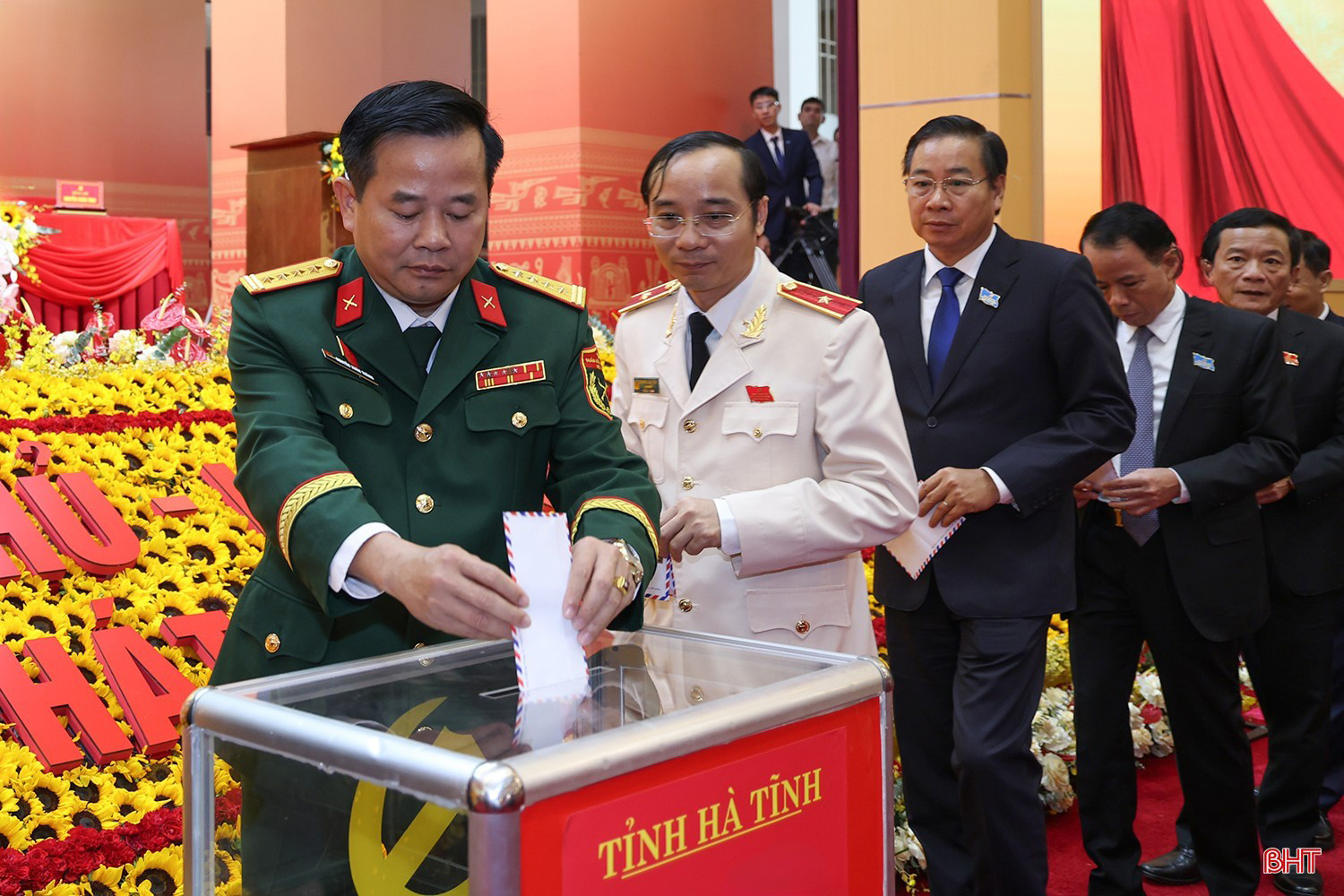 Đại hội Đảng bộ tỉnh - Ảnh 3